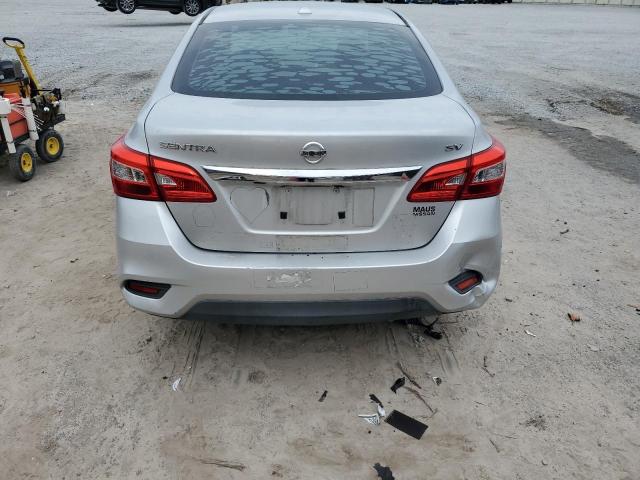 3N1AB7AP0JY262940 - 2018 NISSAN SENTRA S 银色 照片 6