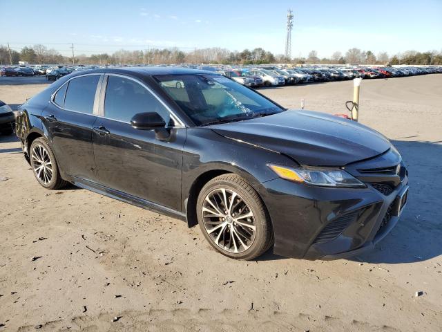 4T1B11HK7JU133118 - 2018 TOYOTA CAMRY L BLACK photo 4