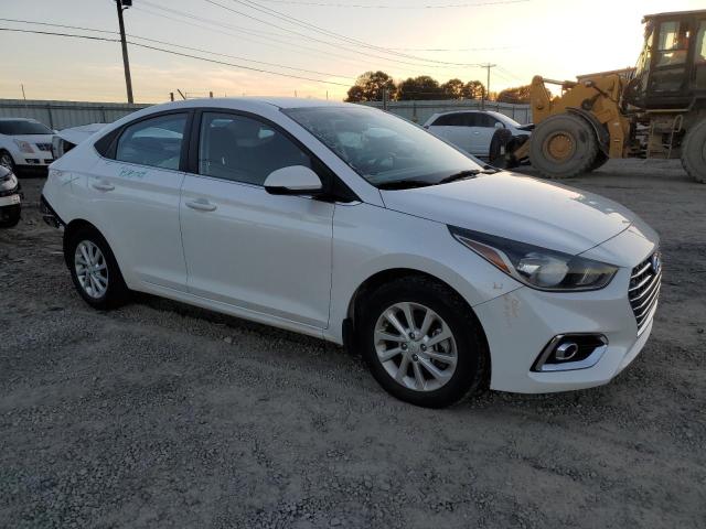 3KPC24A36KE069227 - 2019 HYUNDAI ACCENT SE WHITE photo 4