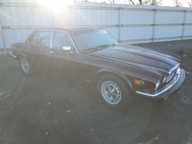 SAJAV1347EC378740 - 1984 JAGUAR XJ6 BURGUNDY photo 4