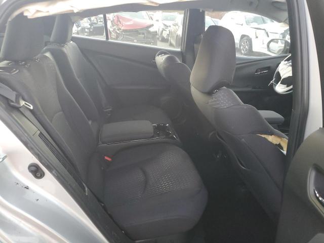 JTDKARFP9J3087458 - 2018 TOYOTA PRIUS PRIM 银色 照片 10