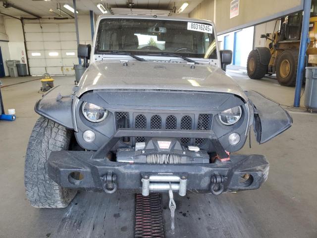 1C4HJWDG5JL918059 - 2018 JEEP WRANGLER U SPORT GRAY photo 5