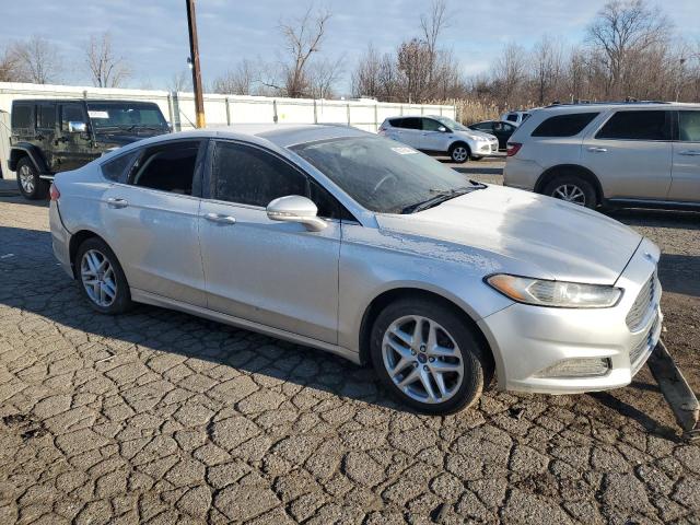 3FA6P0H73DR275817 - 2013 FORD FUSION SE SILVER photo 4