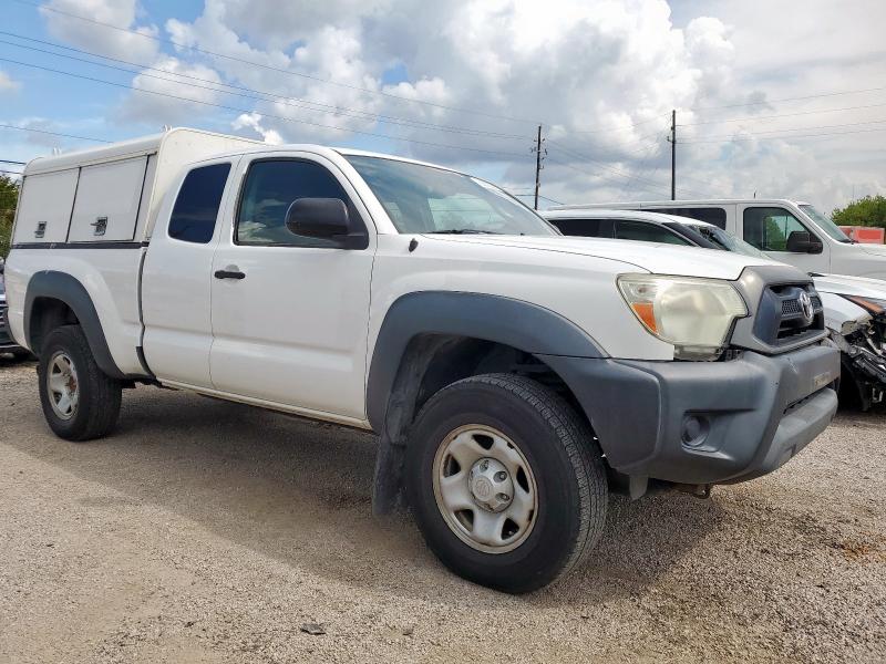 5TFTU4GN6DX037755 - 2013 TOYOTA TACOMA PRERUNNER ACCESS CAB WHITE photo 4