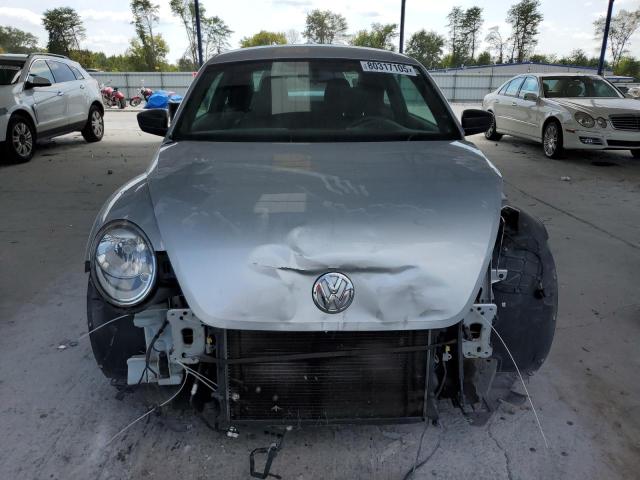 3VWFP7AT1CM616487 - 2012 VOLKSWAGEN BEETLE SILVER photo 5