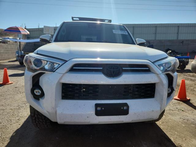JTENU5JR2M5888405 - 2021 TOYOTA 4RUNNER SR5/SR5 PREMIUM WHITE photo 5