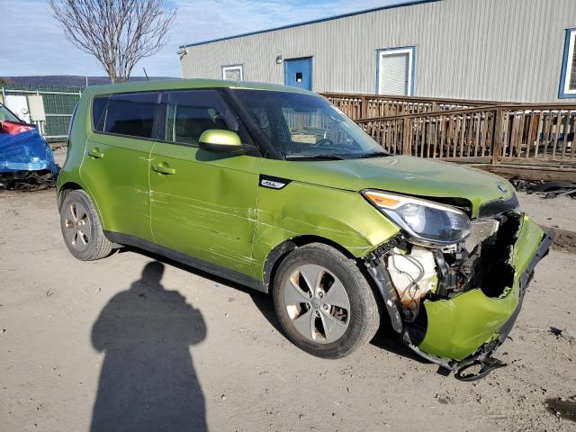 KNDJN2A22F7768905 - 2015 KIA SOUL GREEN photo 4