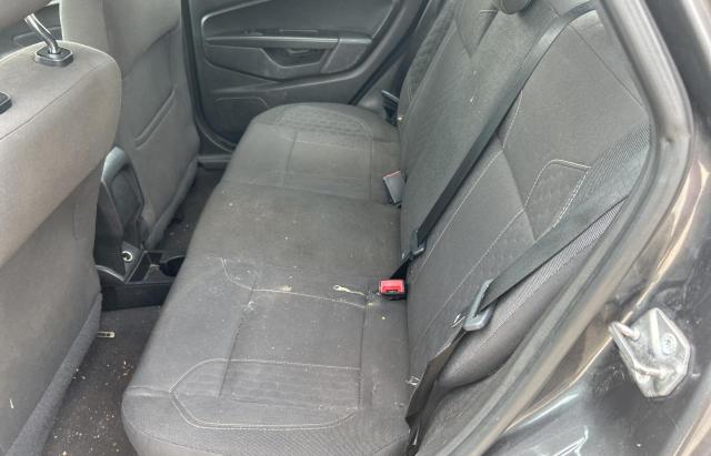 3FADP4BJ5KM105729 - 2019 FORD FIESTA SE 灰色 照片 14