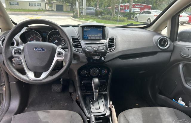 3FADP4BJ5KM105729 - 2019 FORD FIESTA SE 灰色 照片 9