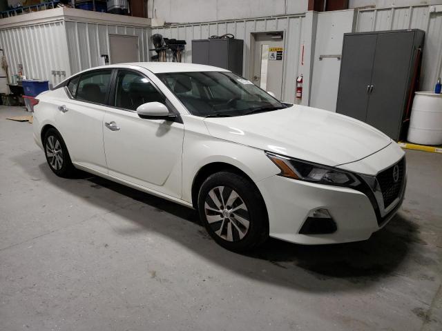 1N4BL4BV0KC196836 - 2019 NISSAN ALTIMA S WHITE photo 4