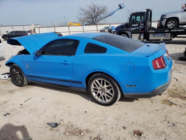1ZVBP8AM0C5233210 - 2012 FORD MUSTANG BLUE photo 2