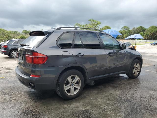 5UXZV4C50D0E08772 - 2013 BMW X5 XDRIVE35I Մոխրագույն լուսանկար 3