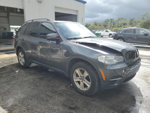 5UXZV4C50D0E08772 - 2013 BMW X5 XDRIVE35I Մոխրագույն լուսանկար 4