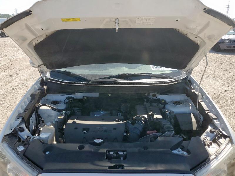 JA4AP3AU8KU034616 - 2019 MITSUBISHI OUTLANDER ES თეთრი ფოტო 12