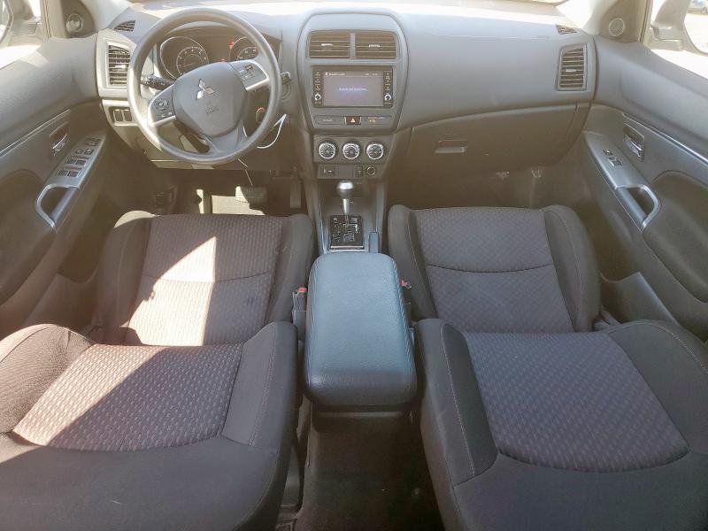 JA4AP3AU8KU034616 - 2019 MITSUBISHI OUTLANDER ES თეთრი ფოტო 8