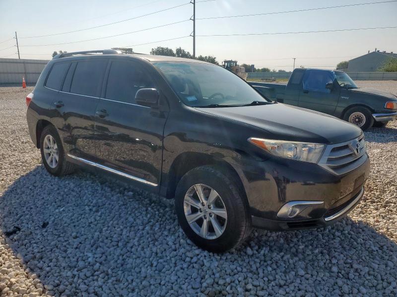 5TDBK3EH8DS216538 - 2013 TOYOTA HIGHLANDER BASE Черный фото 4