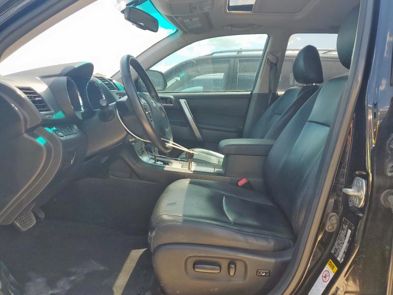 5TDBK3EH8DS216538 - 2013 TOYOTA HIGHLANDER BASE Черный фото 7