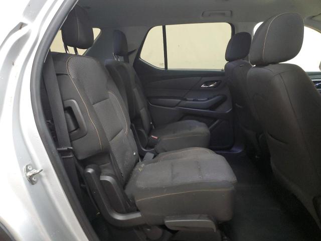 1GNEVGKW8JJ180834 - 2018 CHEVROLET TRAVERSE LT 银色 照片 11