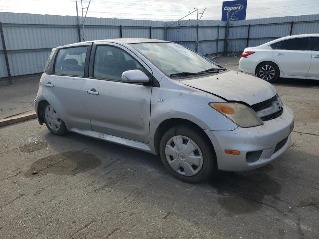 JTKKT624665020311 - 2006 TOYOTA SCION XA 银色 照片 4