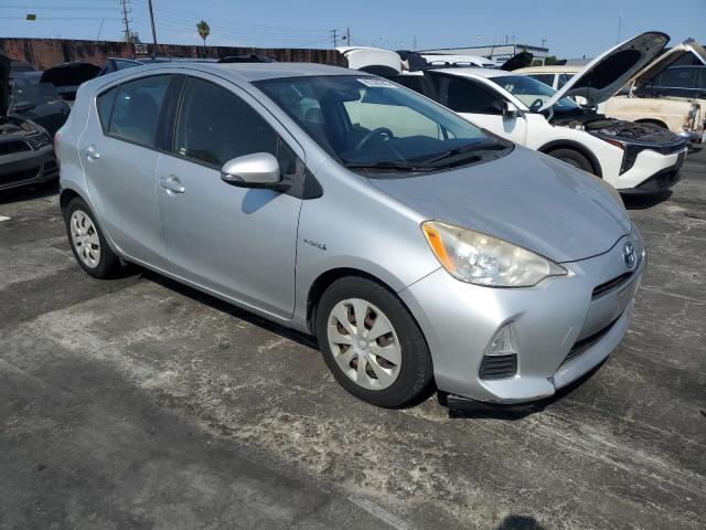 JTDKDTB33D1528489 - 2013 TOYOTA PRIUS C 银色 照片 4