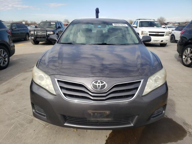 4T4BF3EKXBR153209 - 2011 TOYOTA CAMRY BASE GRAY photo 5