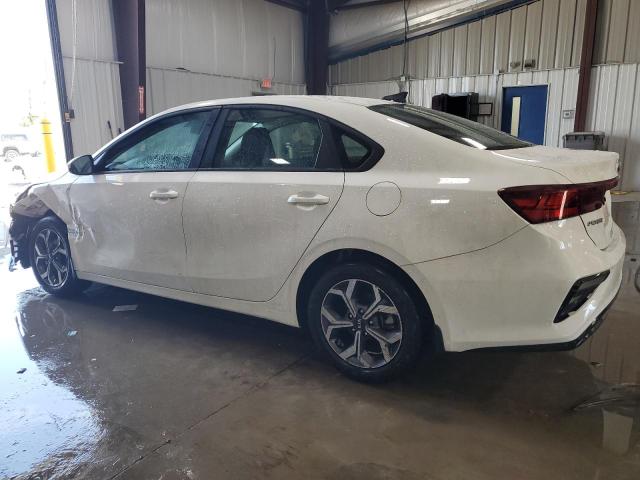 3KPF24AD2ME291224 - 2021 KIA FORTE FE WHITE photo 2