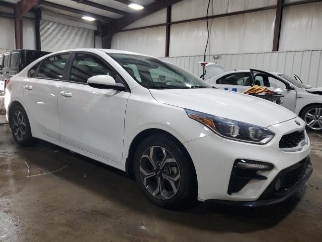 3KPF24AD2ME291224 - 2021 KIA FORTE FE WHITE photo 4