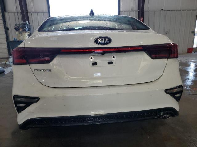 3KPF24AD2ME291224 - 2021 KIA FORTE FE WHITE photo 6