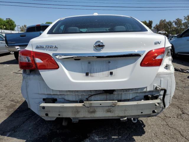 3N1AB7AP3JL629522 - 2018 NISSAN SENTRA S 白色 照片 6