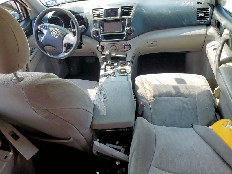 5TDZA3EH7DS045847 - 2013 TOYOTA HIGHLANDER BASE Күміс фото 8