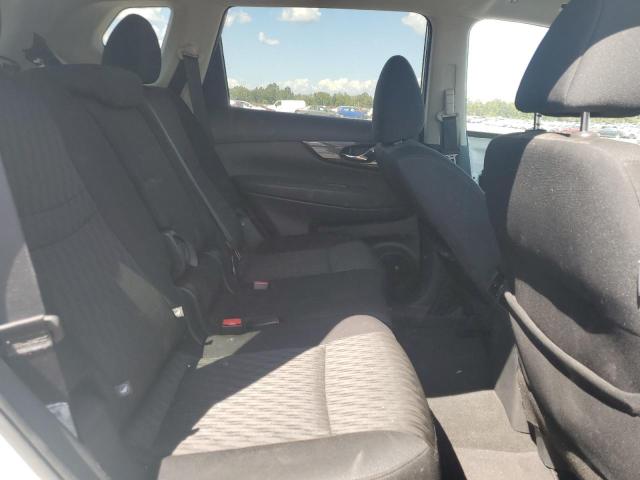 5N1AT2MT9JC766090 - 2018 NISSAN ROGUE S WHITE photo 11