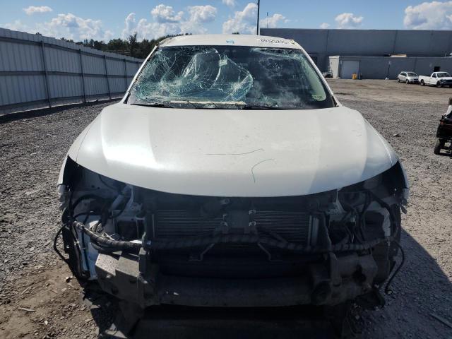 5N1AT2MT9JC766090 - 2018 NISSAN ROGUE S WHITE photo 5