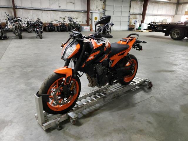 VBKTU9403NM842409 - 2022 KTM 890 DUKE R ORANGE photo 3