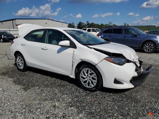 5YFBURHE8JP802482 - 2018 TOYOTA COROLLA L WHITE photo 4