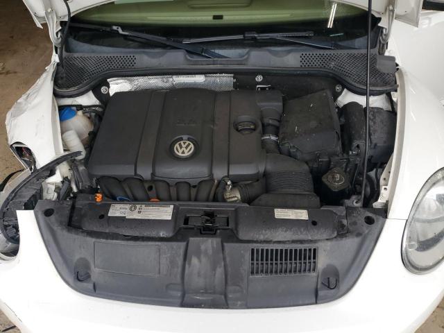 3VWJP7AT3DM632041 - 2013 VOLKSWAGEN BEETLE WHITE photo 11