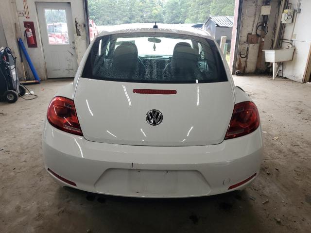 3VWJP7AT3DM632041 - 2013 VOLKSWAGEN BEETLE WHITE photo 6