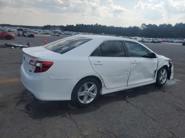 4T1BF1FK5CU554214 - 2012 TOYOTA CAMRY BASE WHITE photo 3