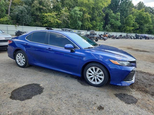 JTNB11HK3J3037007 - 2018 TOYOTA CAMRY L BLUE photo 4