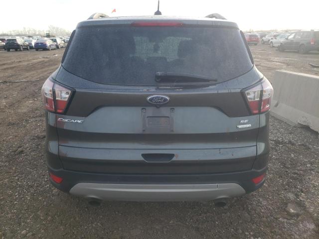 1FMCU0GD3JUB46053 - 2018 FORD ESCAPE SE GRAY photo 6