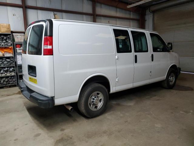 1GCWGAFP7M1227427 - 2021 CHEVROLET EXPRESS G2 WHITE photo 3