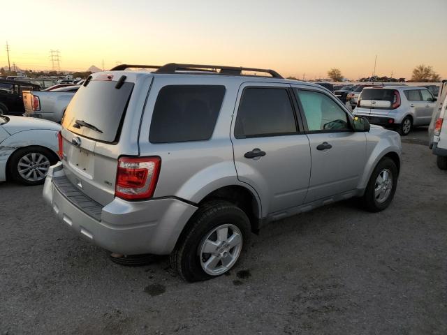 1FMCU0D75CKA76584 - 2012 FORD ESCAPE XLT SILVER photo 3