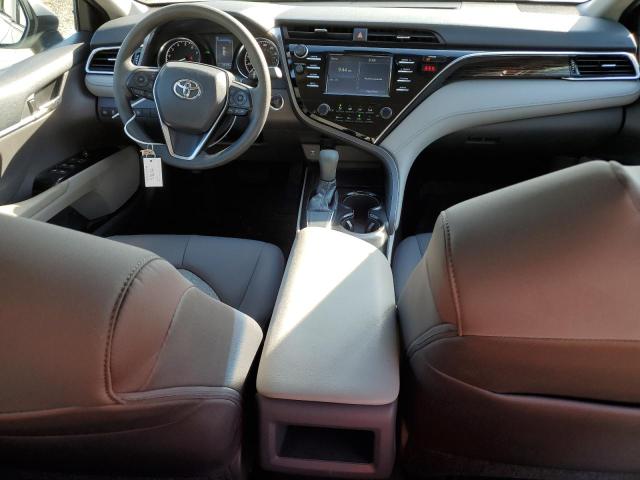 4T1B11HK1JU063812 - 2018 TOYOTA CAMRY L SILVER photo 8