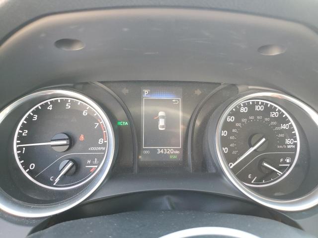 4T1B11HK1JU063812 - 2018 TOYOTA CAMRY L SILVER photo 9