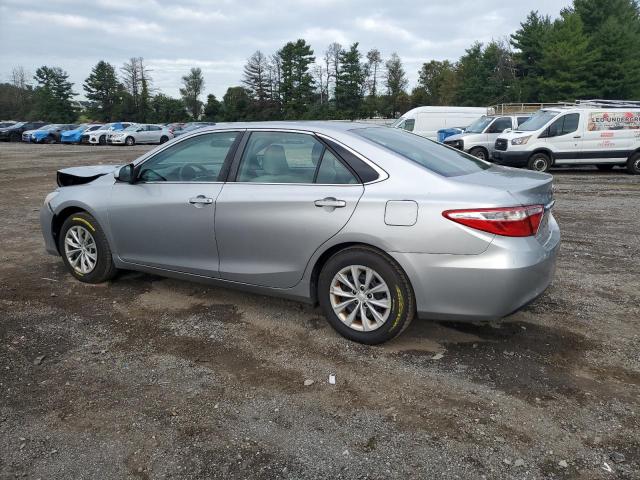 4T4BF1FK1FR496645 - 2015 TOYOTA CAMRY LE SILVER photo 2