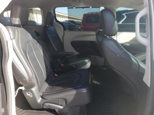 2C4RC1BG3JR118968 - 2018 CHRYSLER PACIFICA TOURING L GRAY photo 11