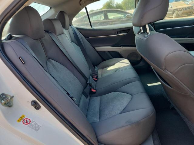 4T1B11HK3JU531863 - 2018 TOYOTA CAMRY L 白色 照片 10