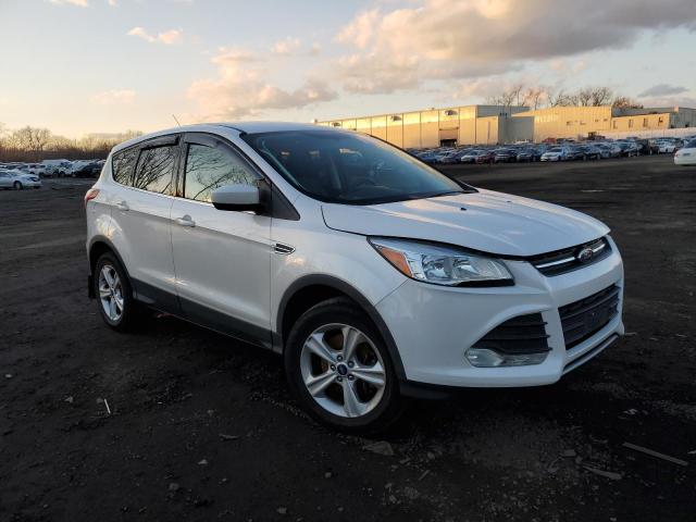 1FMCU9GXXFUA14235 - 2015 FORD ESCAPE SE WHITE photo 4