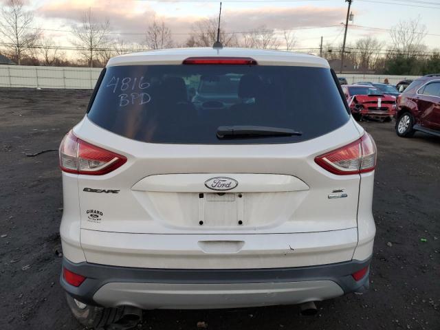 1FMCU9GXXFUA14235 - 2015 FORD ESCAPE SE WHITE photo 6