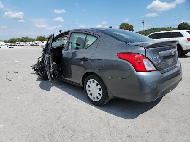 3N1CN7AP3JL803086 - 2018 NISSAN VERSA S GRAY photo 2