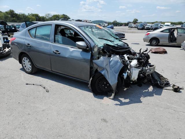 3N1CN7AP3JL803086 - 2018 NISSAN VERSA S GRAY photo 4
